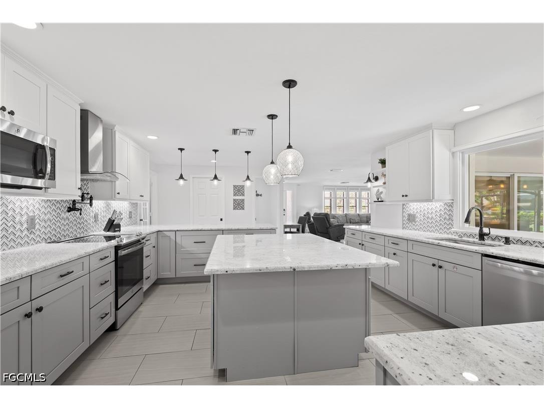 5215 Pelican Boulevard Cape Coral FL 33914 2026023410 image18