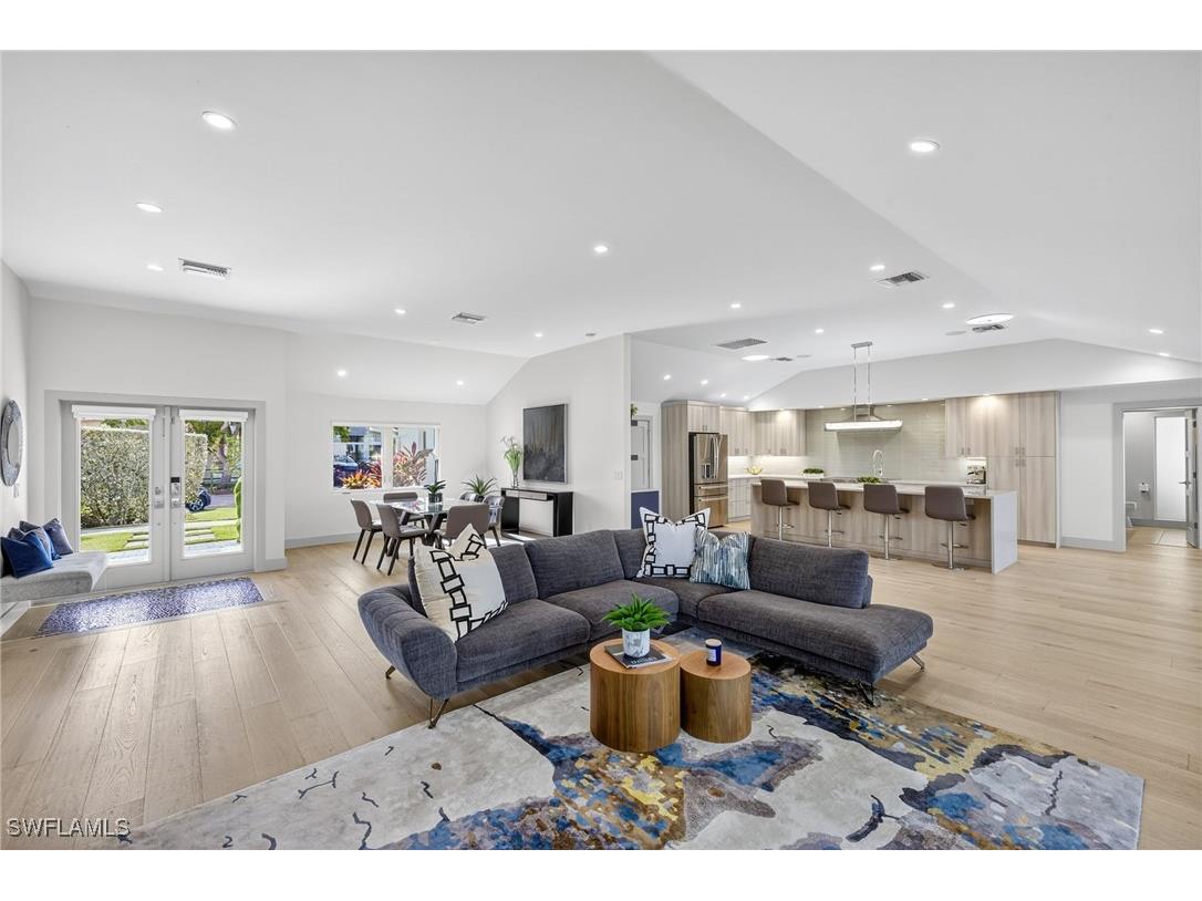 5215 Seashell Avenue Naples FL 34103 225063659 image13