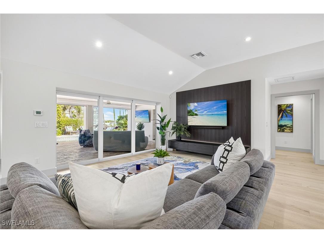 5215 Seashell Avenue Naples FL 34103 225063659 image17