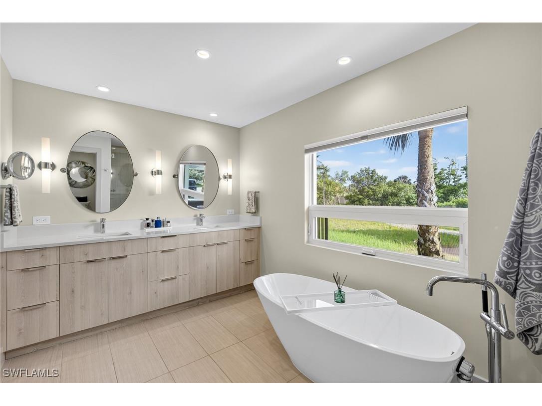 5215 Seashell Avenue Naples FL 34103 225063659 image32