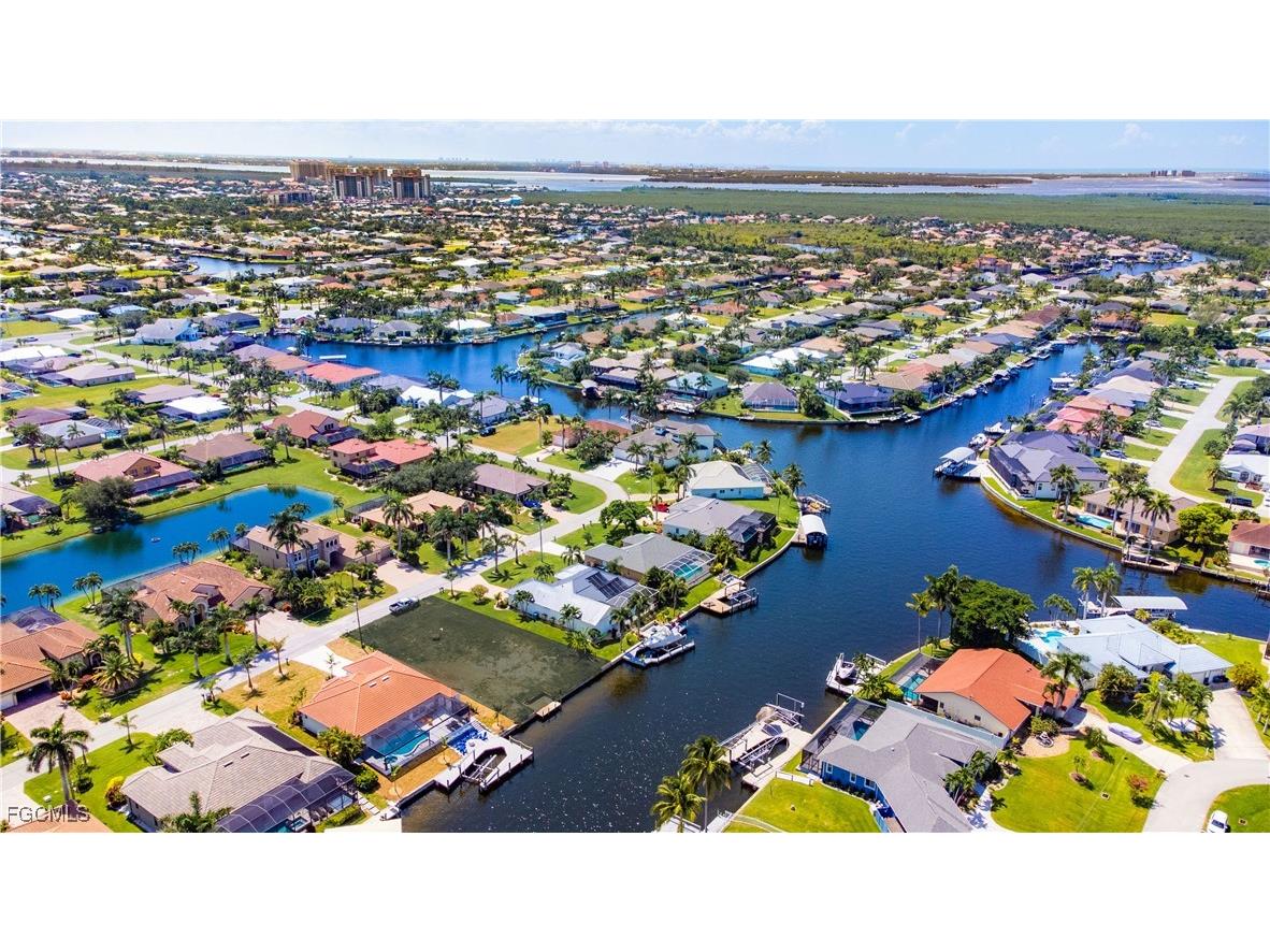 5216 SW 22nd Place Cape Coral FL 33914 2025004764 image3