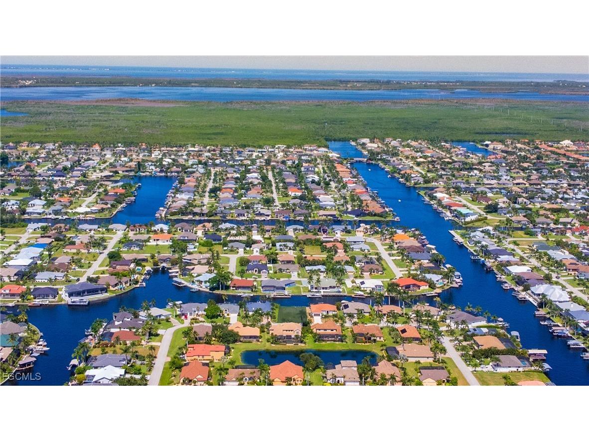 5216 SW 22nd Place Cape Coral FL 33914 2025004764 image7