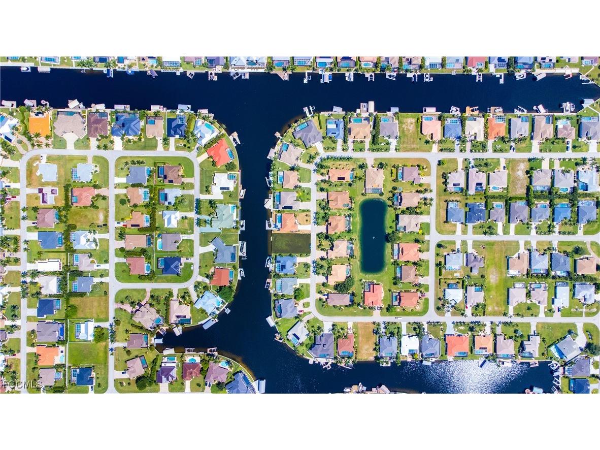 5216 SW 22nd Place Cape Coral FL 33914 2025004764 image8