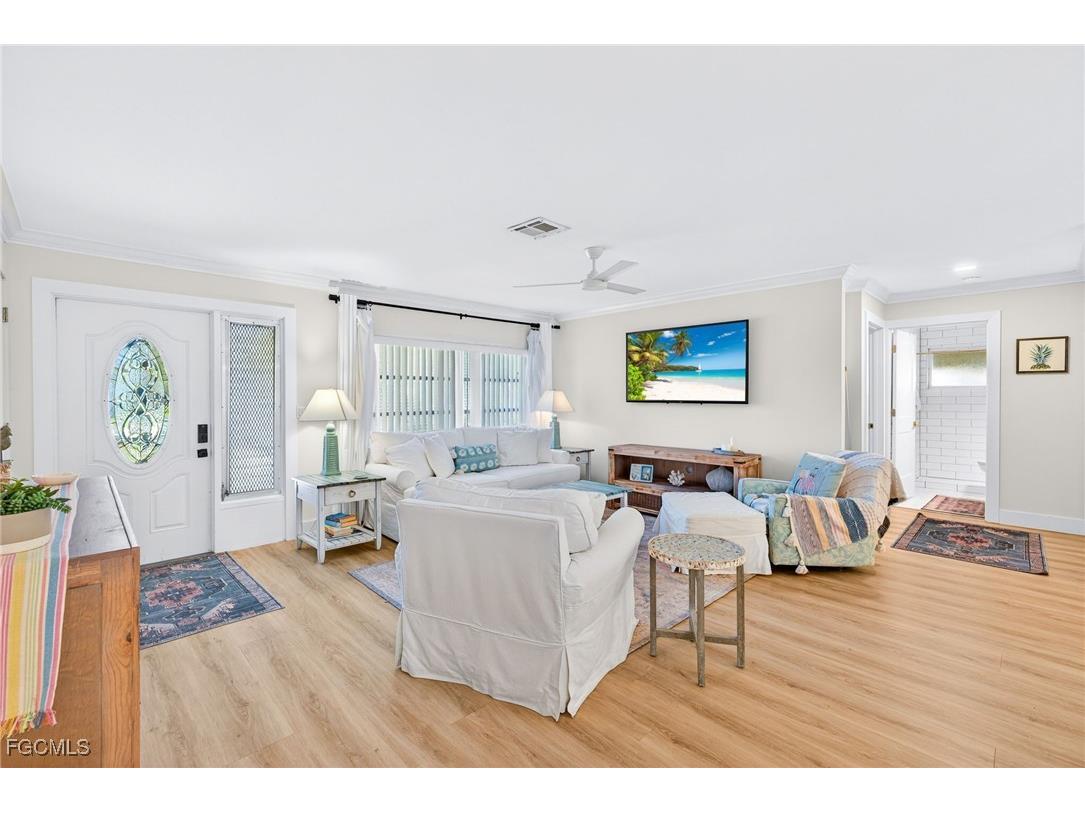 5217 Elm Court Cape Coral FL 33904 2025021540 image6