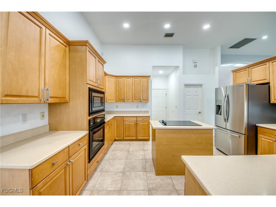 5219 SW 11th Place Cape Coral FL 33914 2025026156 image10