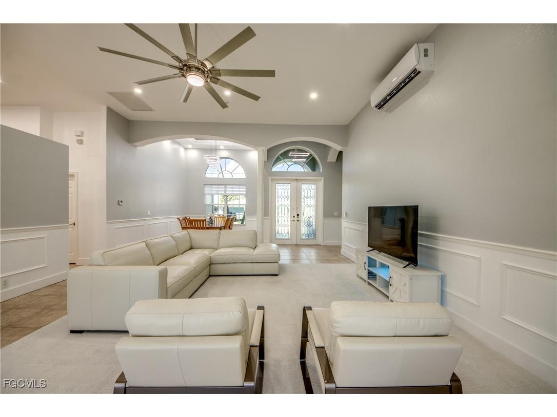 5219 SW 11th Place Cape Coral FL 33914 2025026156 image2