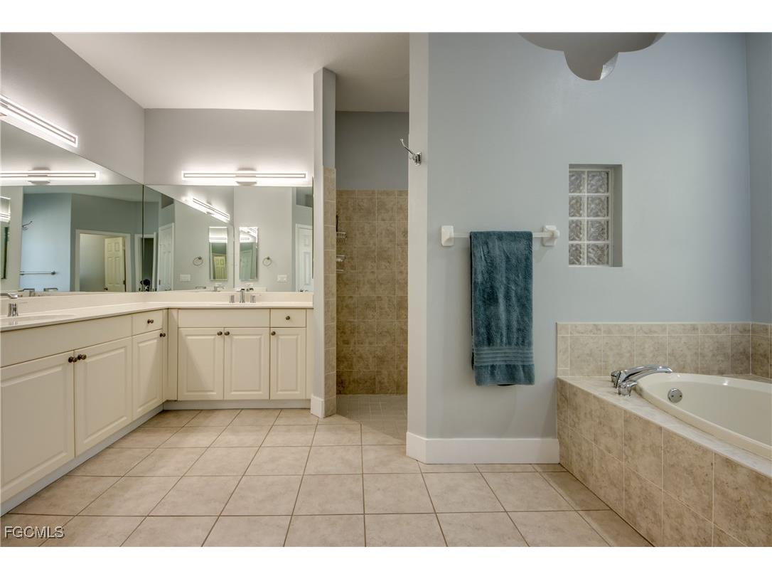 5219 SW 11th Place Cape Coral FL 33914 2025026156 image20