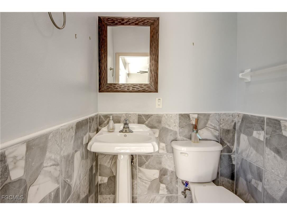 5219 SW 11th Place Cape Coral FL 33914 2025026156 image32