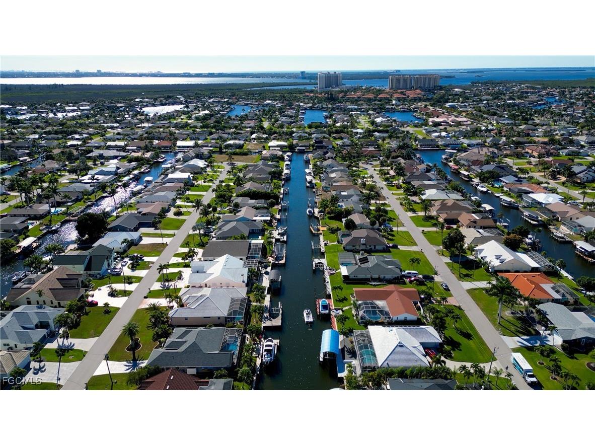 5219 SW 11th Place Cape Coral FL 33914 2025026156 image48