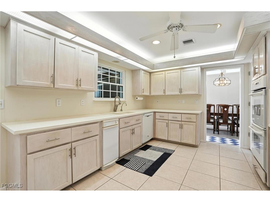 5219 SW 2nd Place Cape Coral FL 33914 2025018317 image15