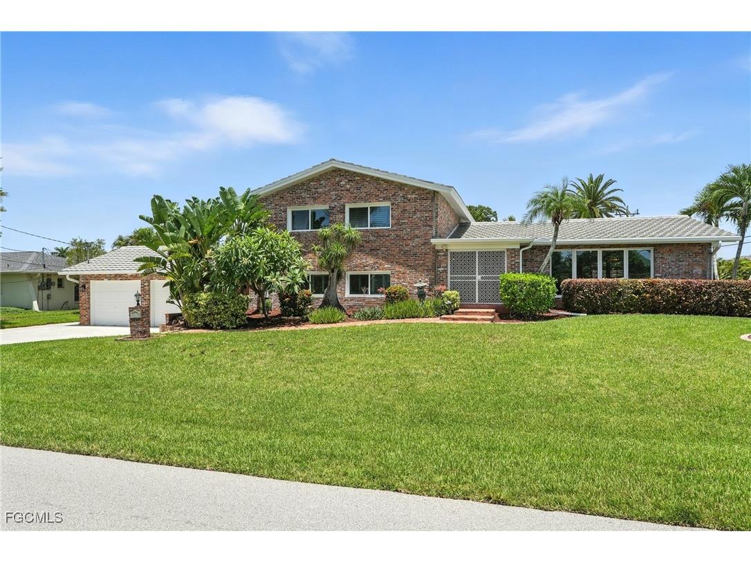 5219 SW 2nd Place Cape Coral FL 33914 2025018317 image2
