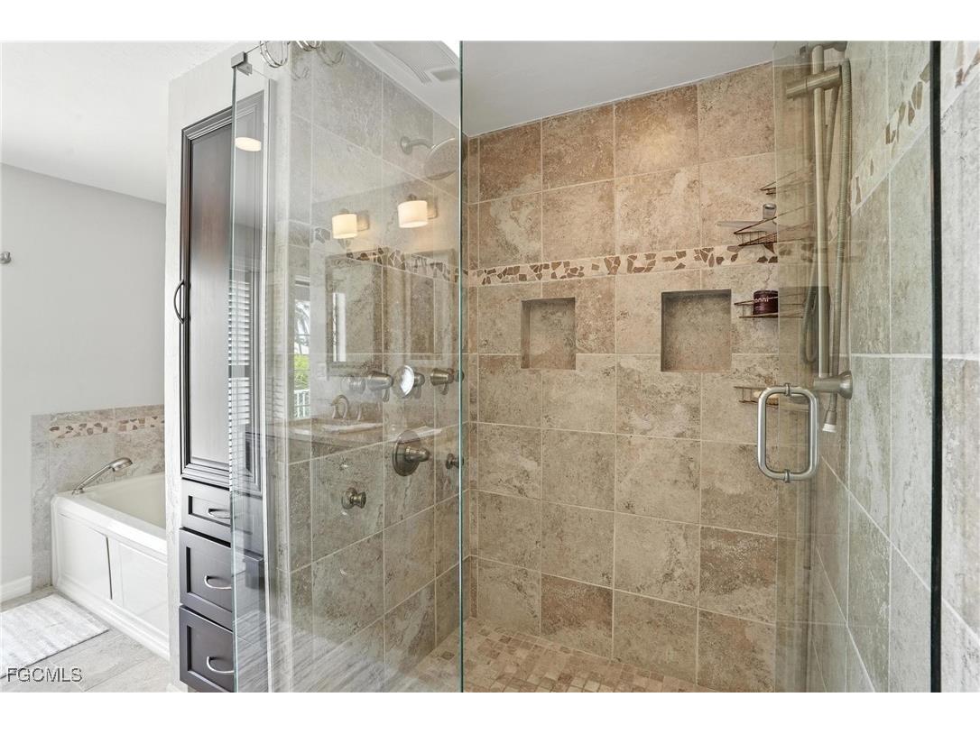 5219 SW 2nd Place Cape Coral FL 33914 2025018317 image32