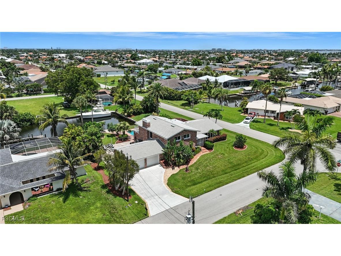 5219 SW 2nd Place Cape Coral FL 33914 2025018317 image4