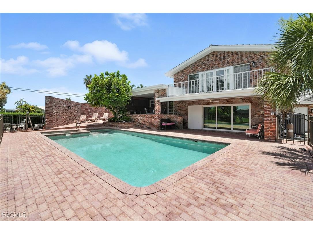 5219 SW 2nd Place Cape Coral FL 33914 2025018317 image40