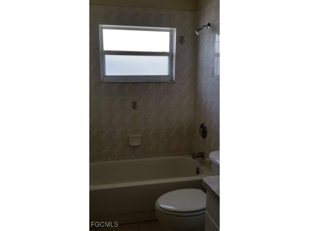 522/524 NE 24th Place Cape Coral FL 33909 2025012337 image10