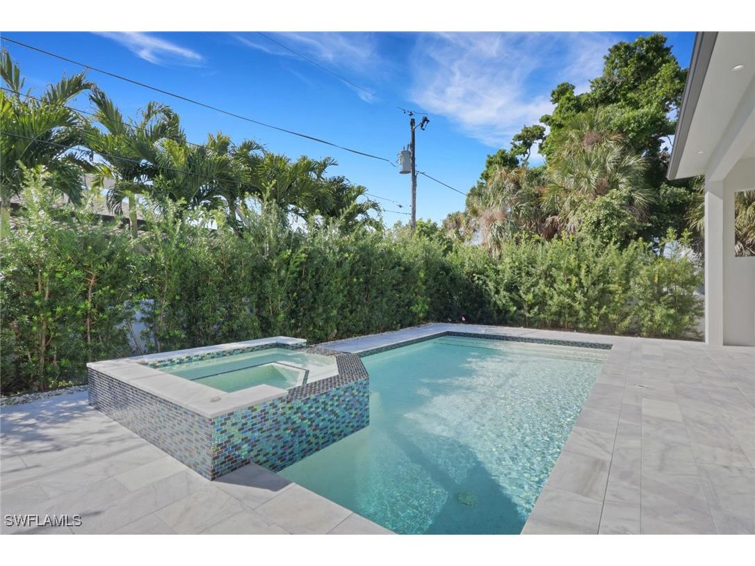 522 98th Avenue N Naples FL 34108 226000292 image35