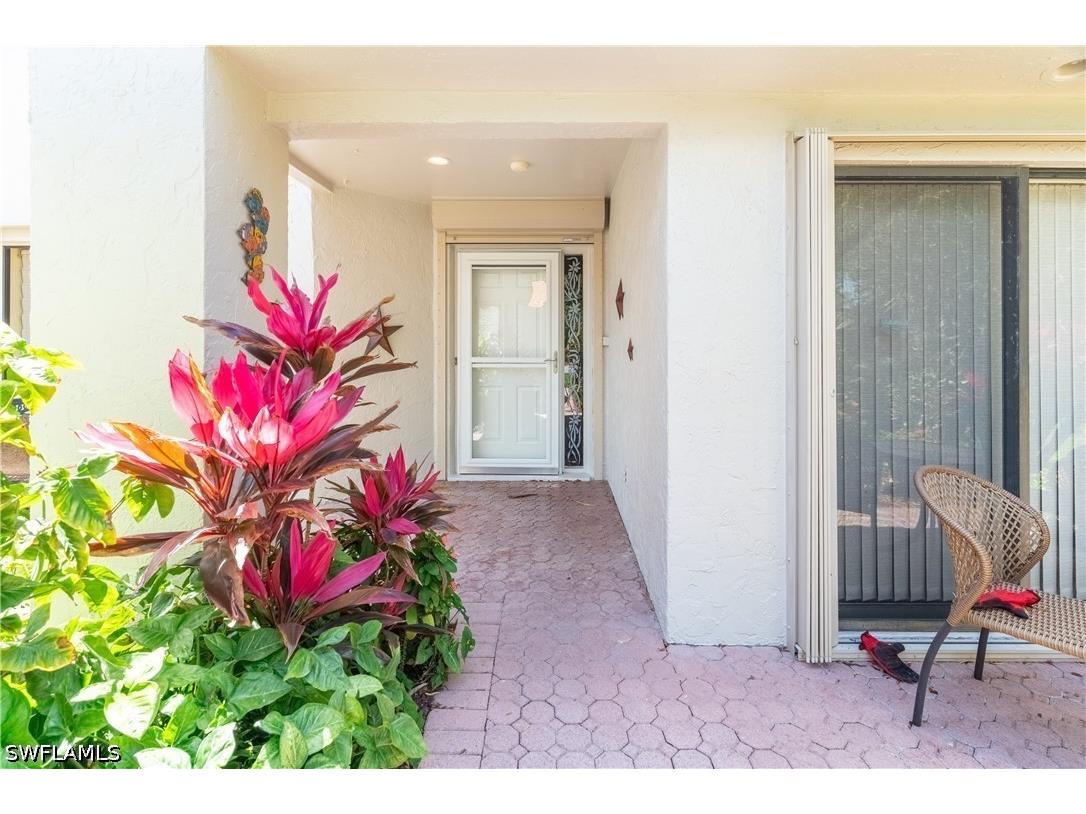 522 Beachwalk Circle Naples FL 34108 226018838 image2