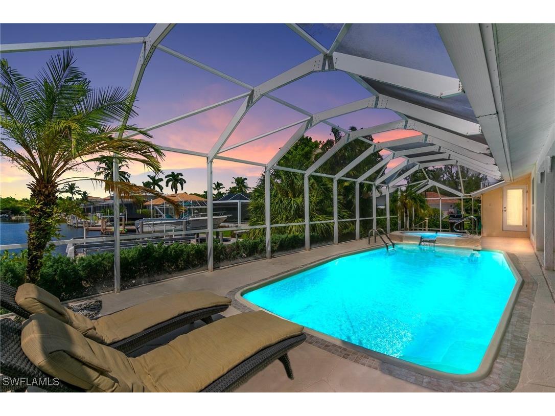 522 Bradford Court Marco Island FL 34145 224077090 image1