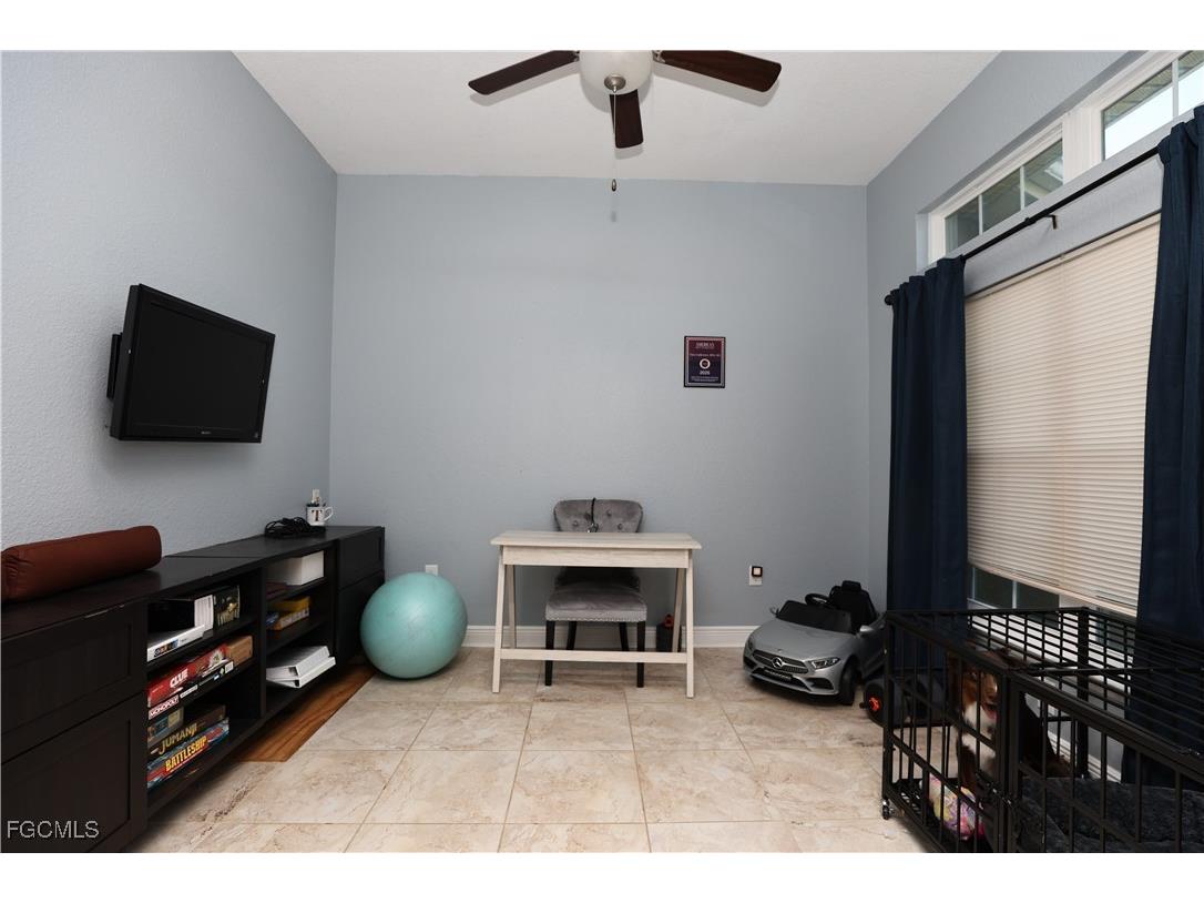 522 NW 21st Street Cape Coral FL 33993 2025021615 image8