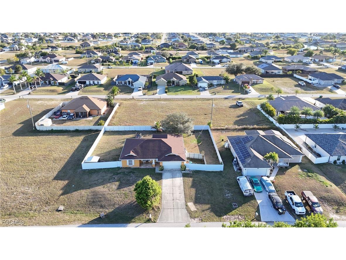 522 NW 21st Terrace Cape Coral FL 33993 2025026205 image1