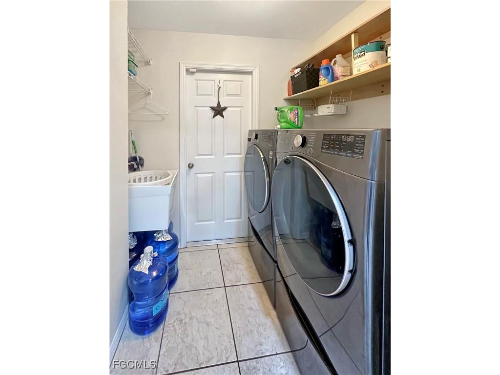 522 SE 4th Street Cape Coral FL 33990 2025004415 image16