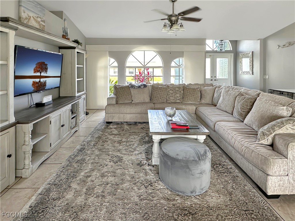 522 SE 4th Street Cape Coral FL 33990 2025004415 image4