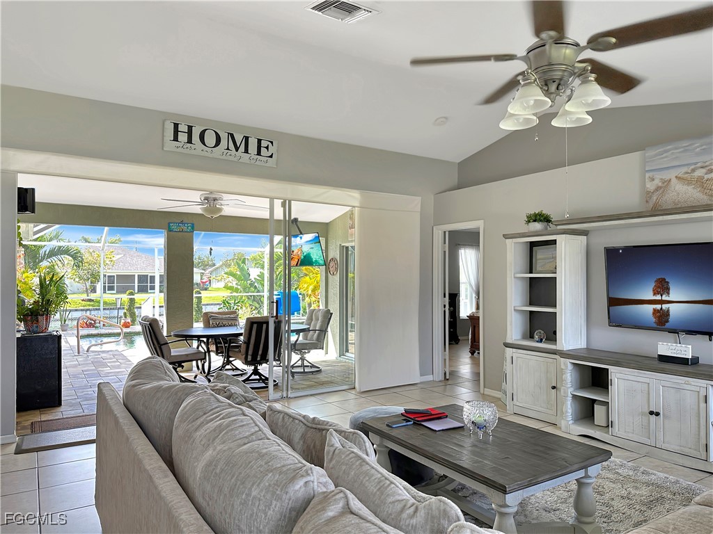 522 SE 4th Street Cape Coral FL 33990 2025004415 image5