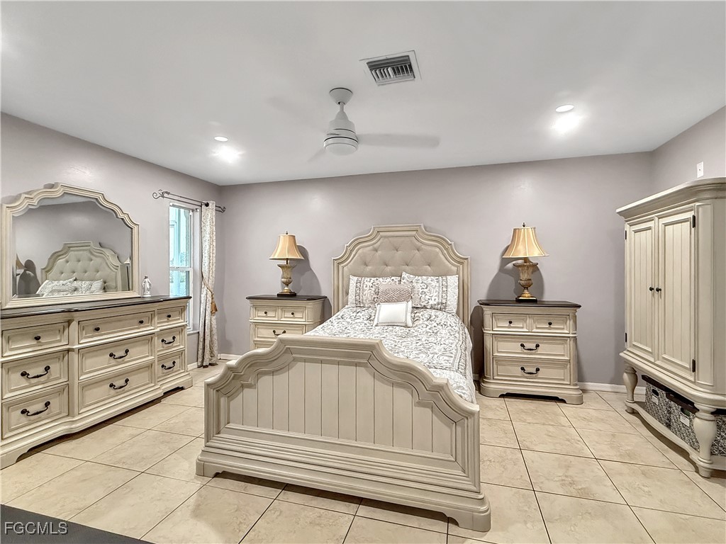 522 SE 4th Street Cape Coral FL 33990 2025004415 image8