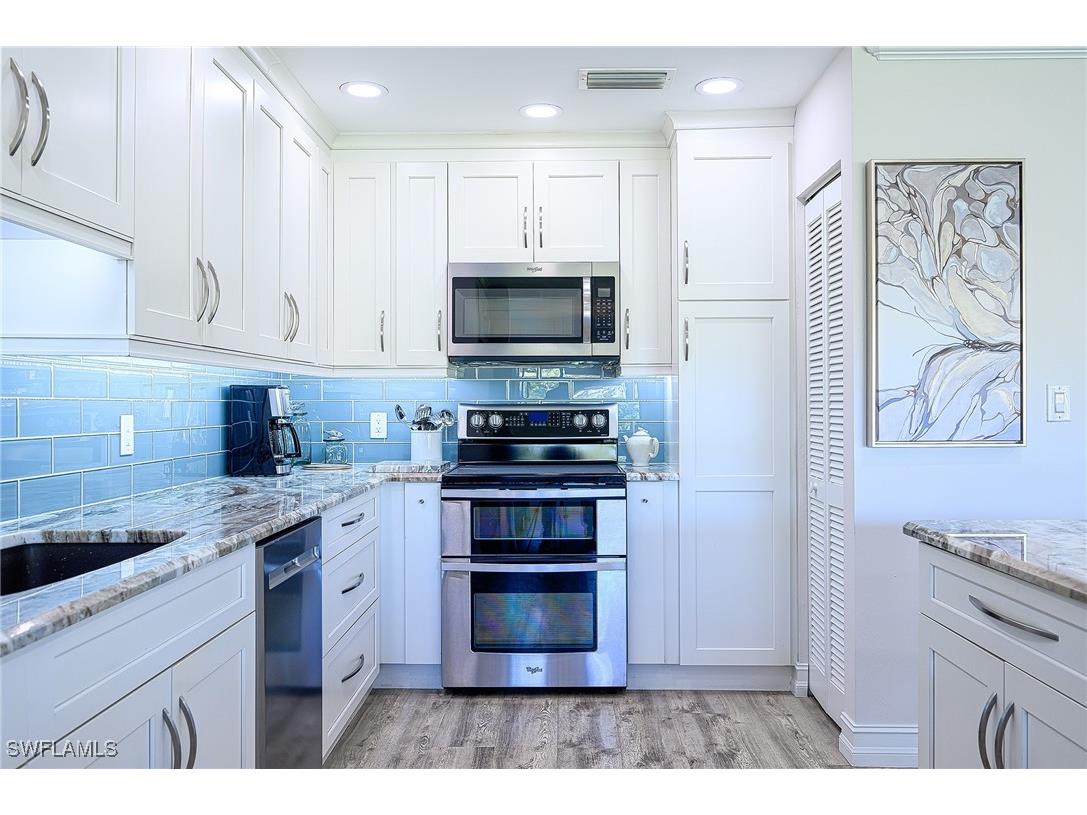 522 Wildwood Lane #522 Naples FL 34105 225059603 image10