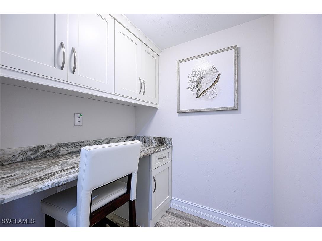 522 Wildwood Lane #522 Naples FL 34105 225059603 image15