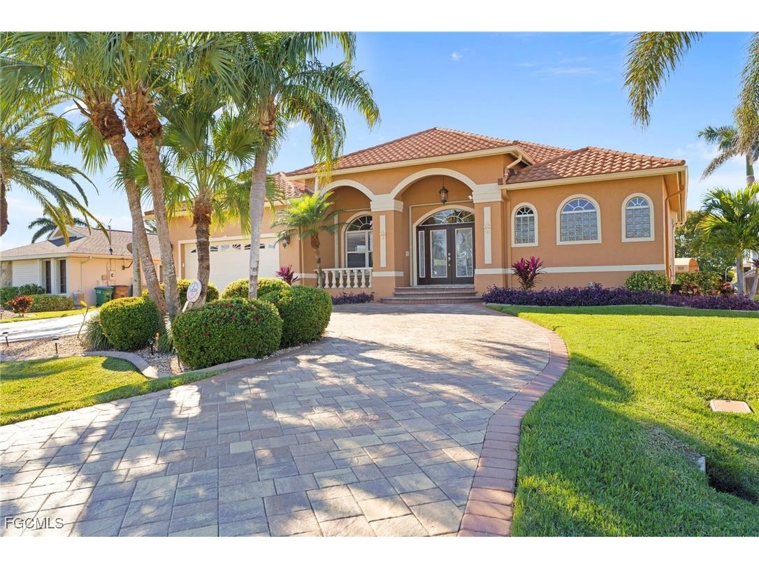 5220 SW 8th Place Cape Coral FL 33914 2025018153 image1