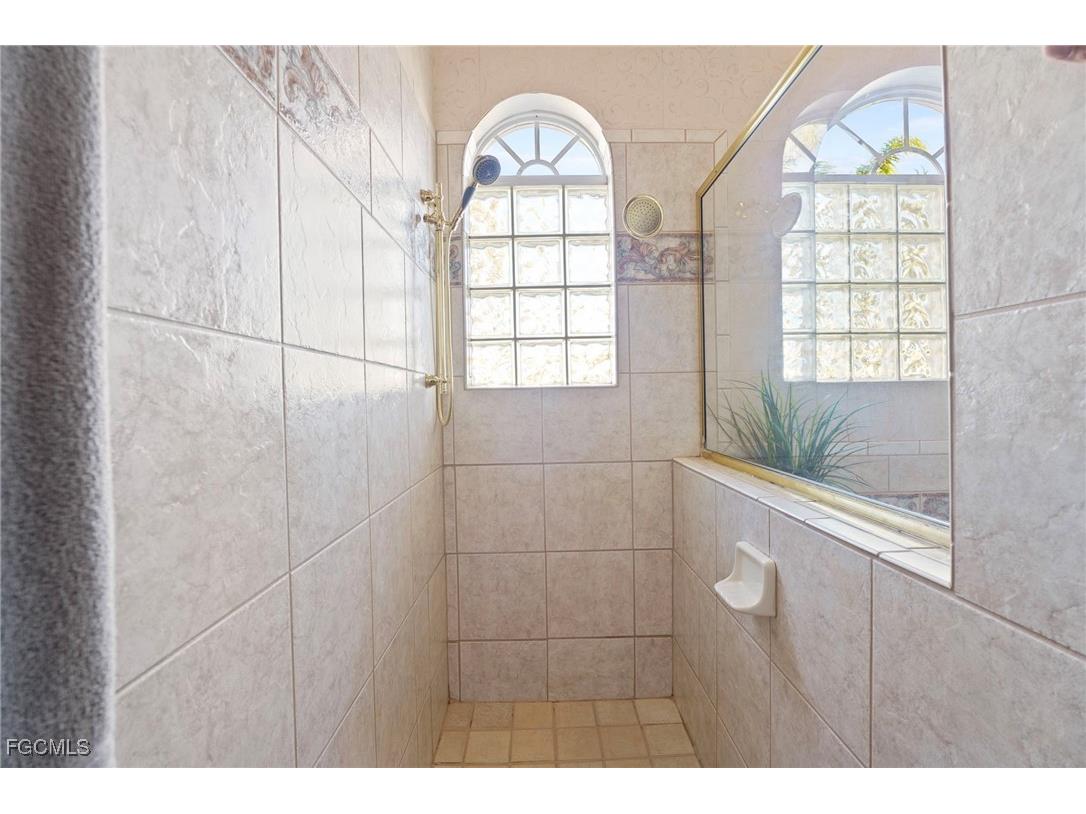 5220 SW 8th Place Cape Coral FL 33914 2025018153 image22