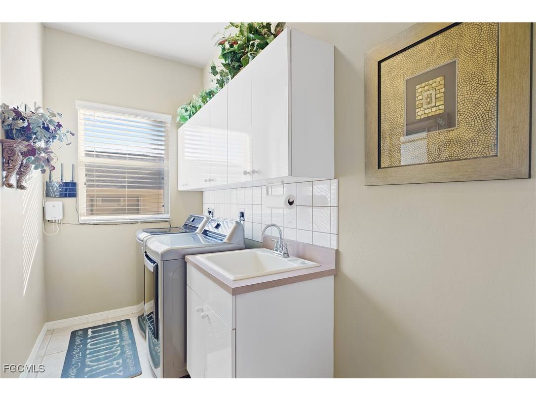 5220 SW 8th Place Cape Coral FL 33914 2025018153 image36