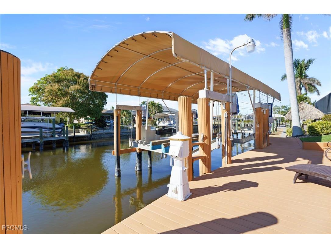 5220 SW 8th Place Cape Coral FL 33914 2025018153 image38