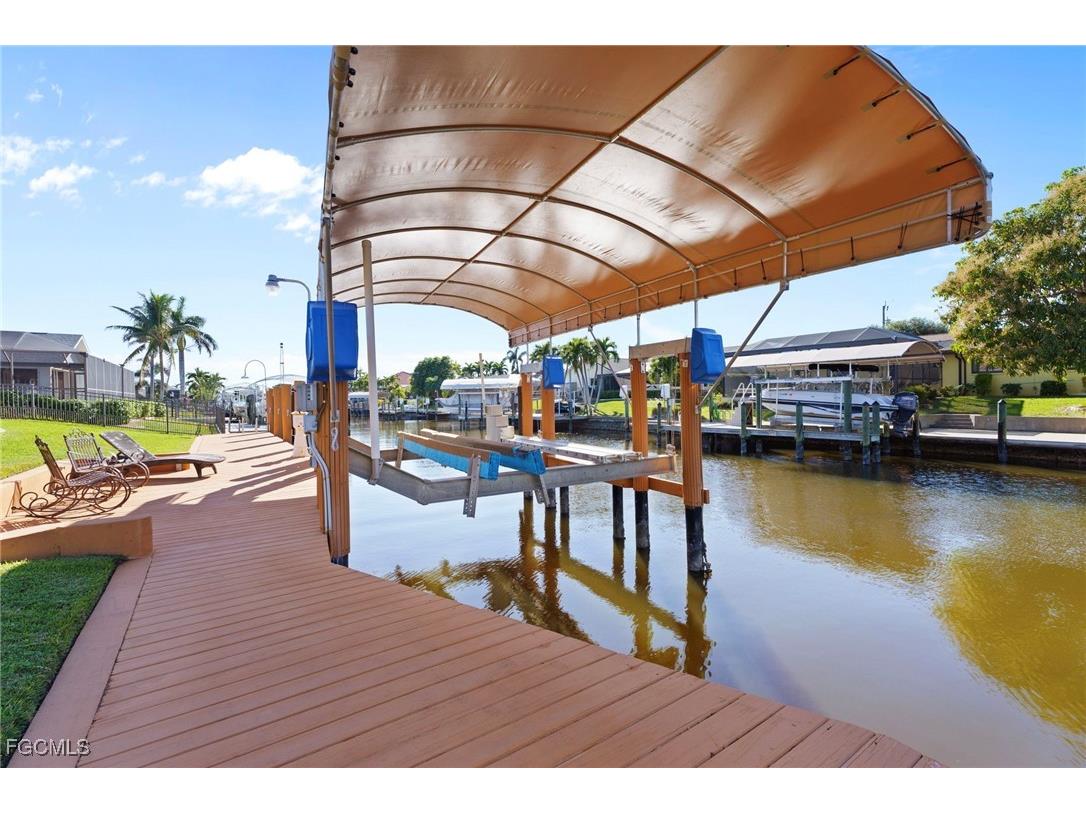 5220 SW 8th Place Cape Coral FL 33914 2025018153 image39