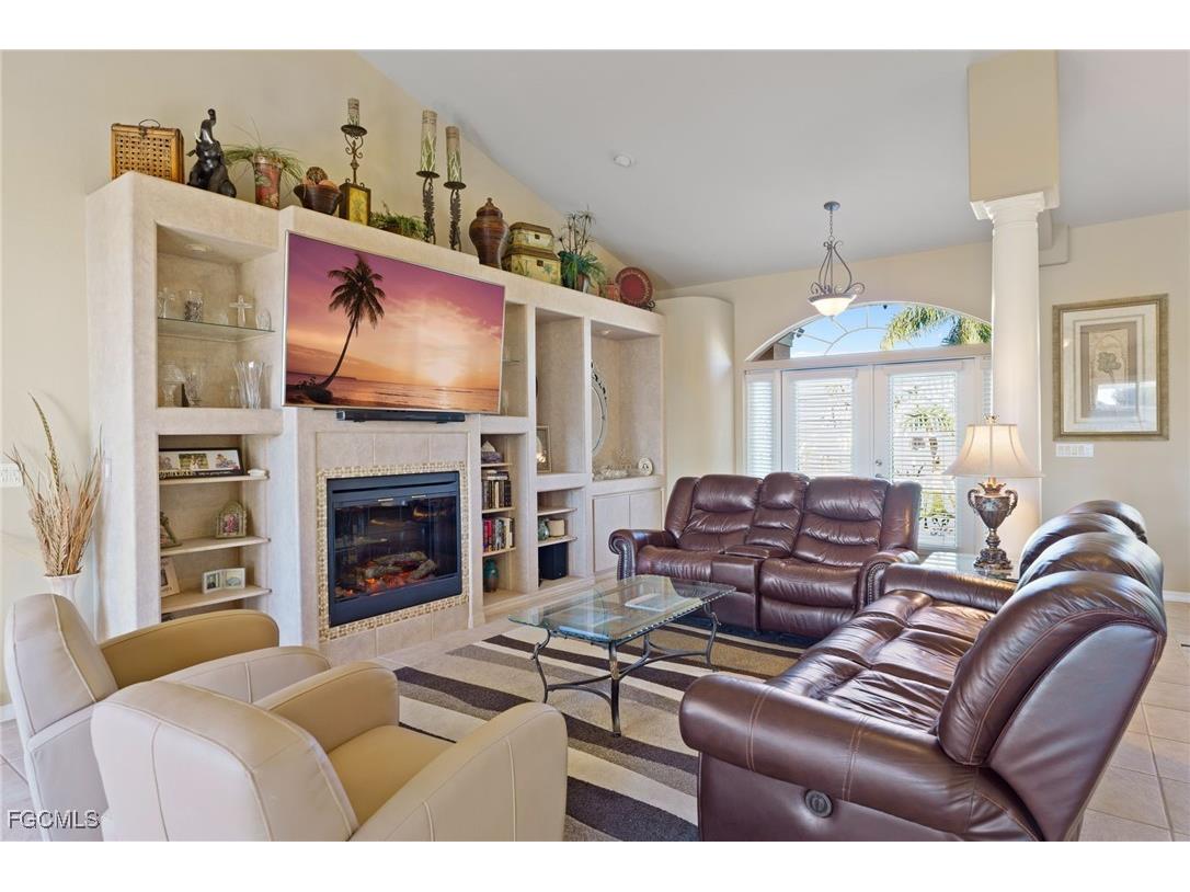 5220 SW 8th Place Cape Coral FL 33914 2025018153 image8