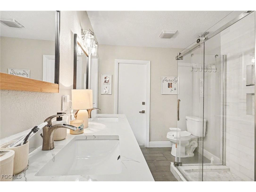 5220 Tower Drive Cape Coral FL 33904 2026004345 image13