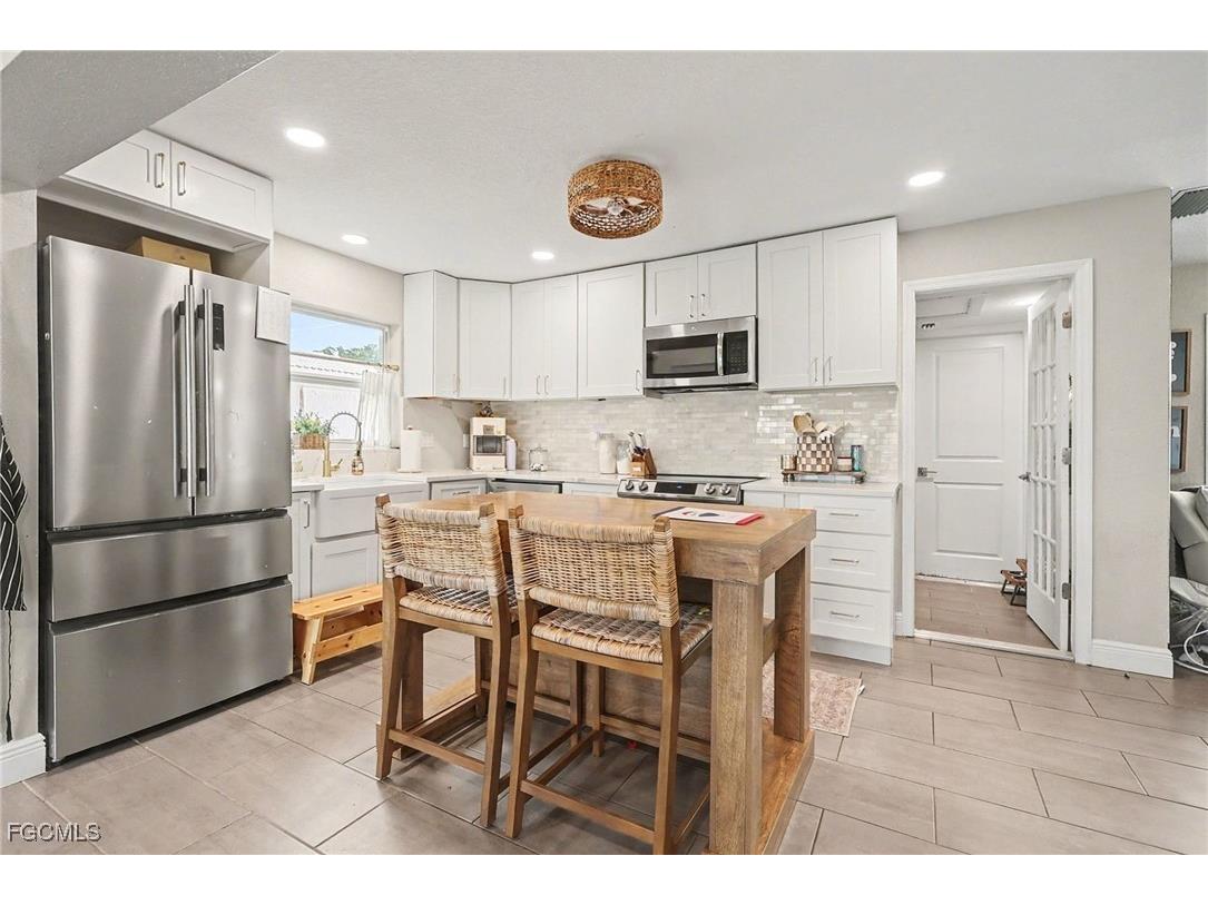 5220 Tower Drive Cape Coral FL 33904 2026004345 image2