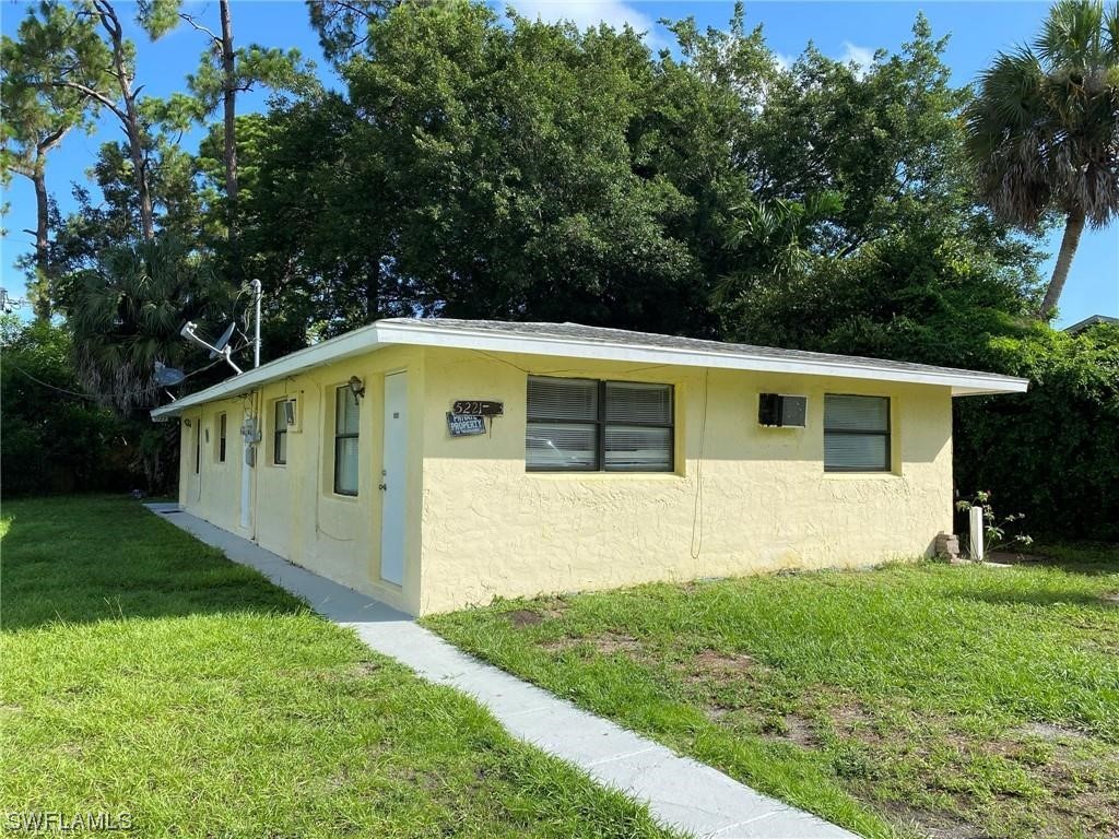 5221 Sholtz Street Naples FL 34113 223040459 image1