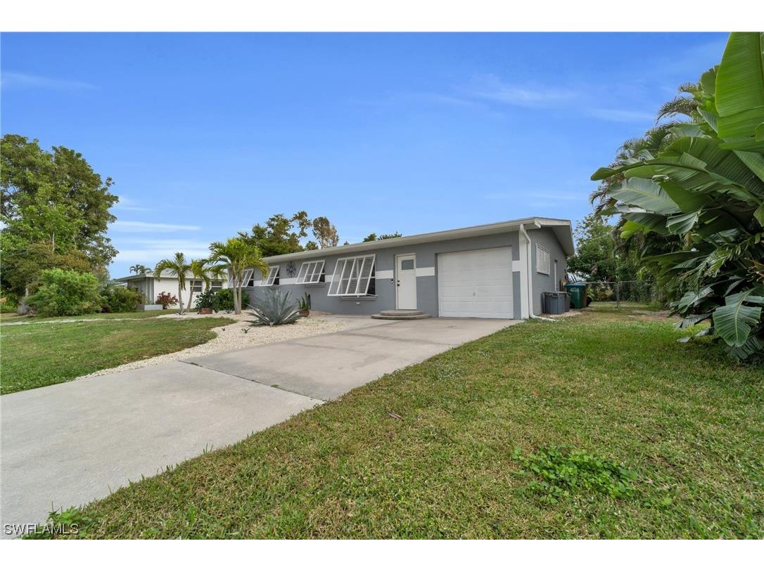 5221 York Court Cape Coral FL 33904 224003324 image1