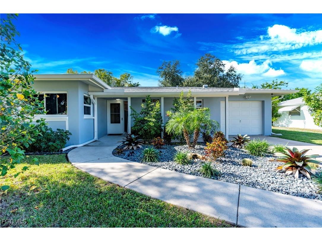 5222 Glade Court Cape Coral FL 33904 2025020079 image1