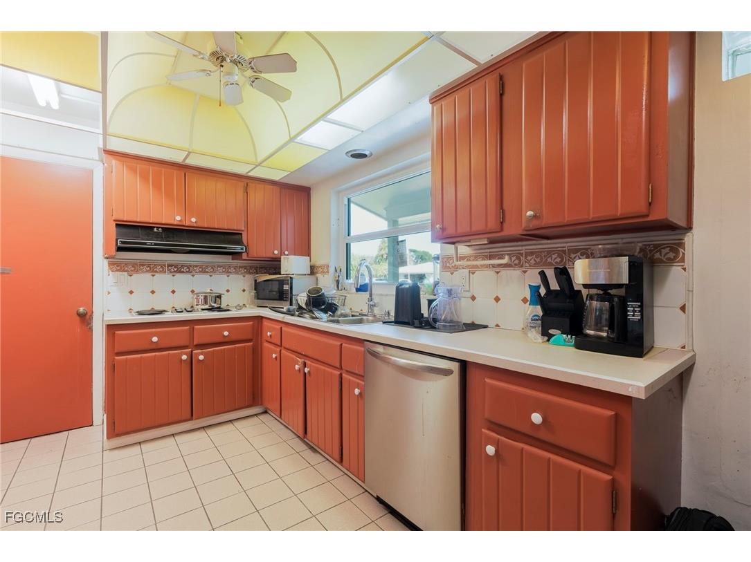 5222 Glade Court Cape Coral FL 33904 2025020079 image10