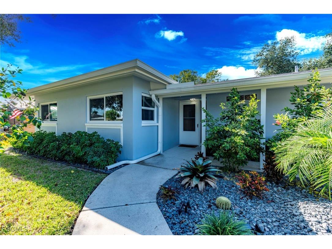 5222 Glade Court Cape Coral FL 33904 2025020079 image2