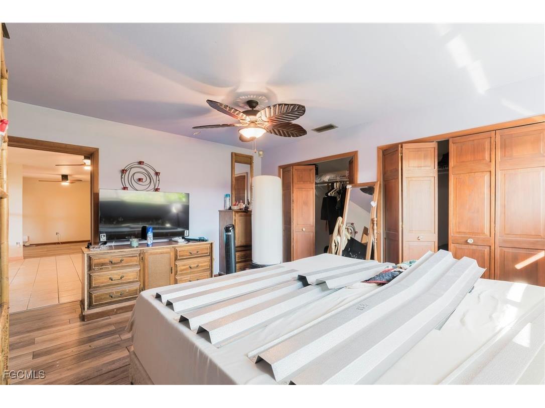 5222 Glade Court Cape Coral FL 33904 2025020079 image27