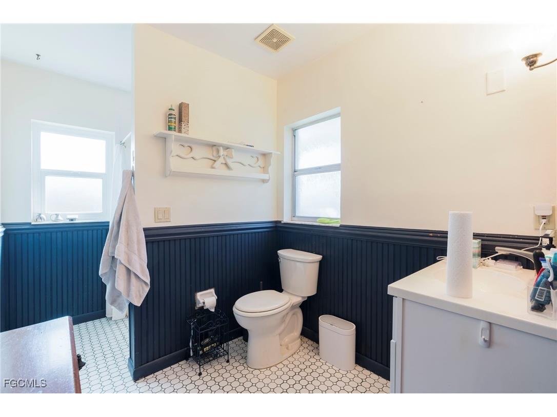 5222 Glade Court Cape Coral FL 33904 2025020079 image28