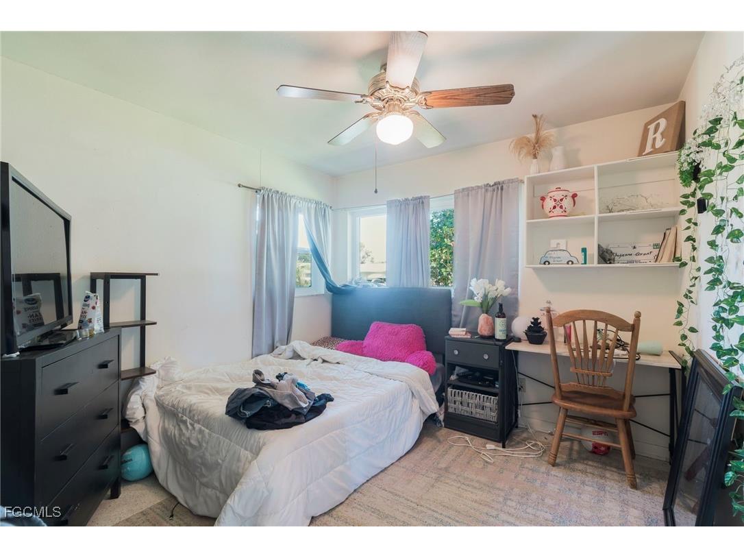 5222 Glade Court Cape Coral FL 33904 2025020079 image30