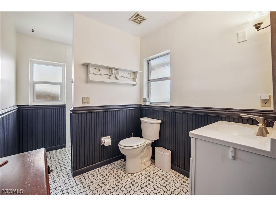 5222 Glade Court Cape Coral FL 33904 2025020079 image50