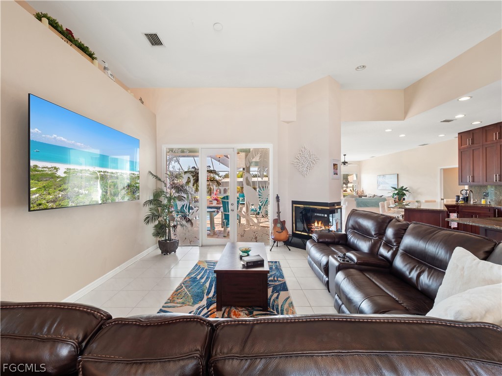 5222 Nautilus Drive Cape Coral FL 33904 2026009677 image11