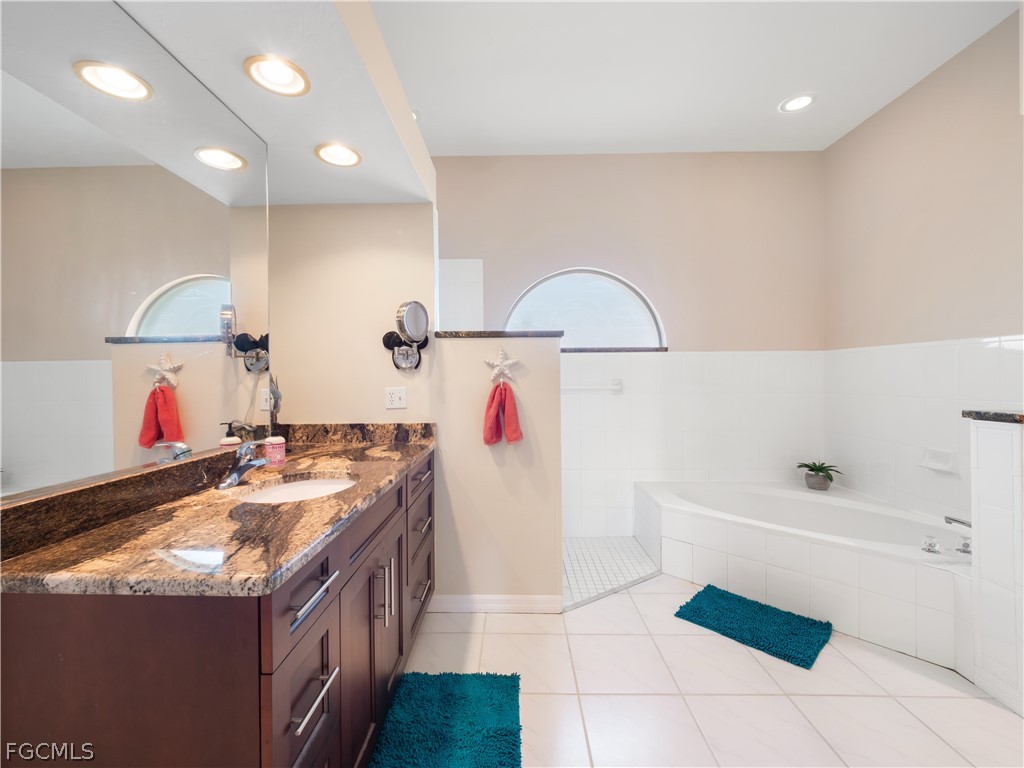 5222 Nautilus Drive Cape Coral FL 33904 2026009677 image31
