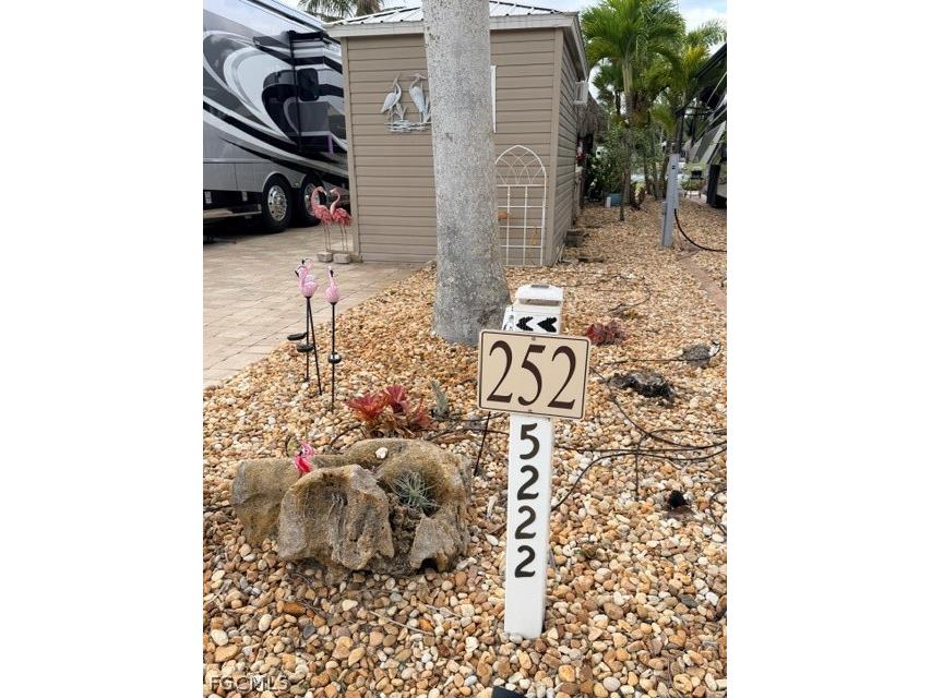 5222 Pineland Daisy Trail Fort Myers FL 33905 2026012780 image2